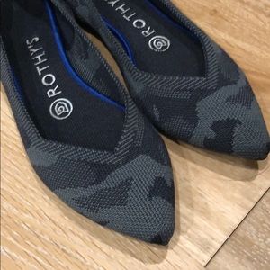 Rothy’s pointed flat